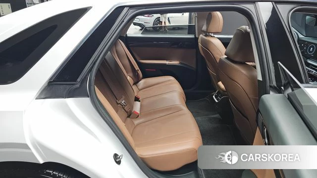 Hyundai Grandeur Hybrid (GN7) 2023 Белый из Кореи, фото 2