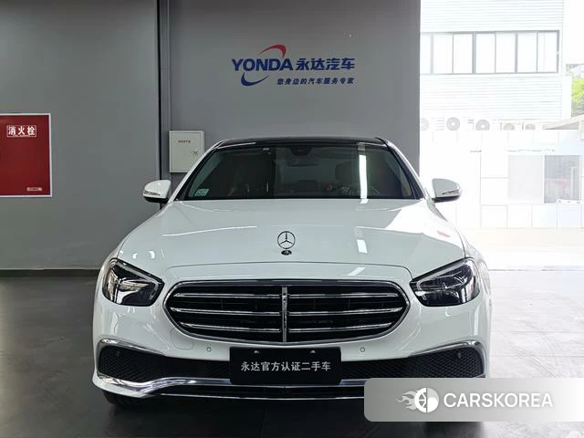 Mercedes-Benz E-Class 2021 Белый из Китая, фото 2