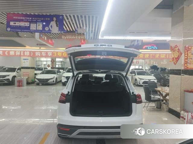 Volkswagen Tayron 2021 Белый из Китая, фото 2