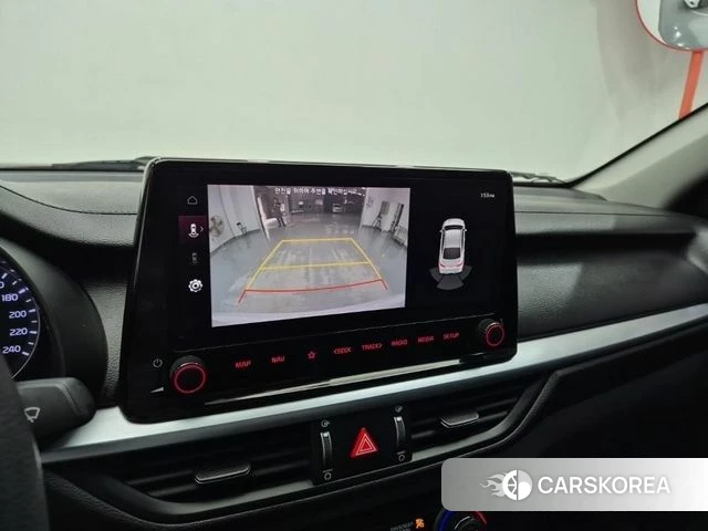 Kia The New K3 2nd generation 2021 Белый из Кореи, фото 2
