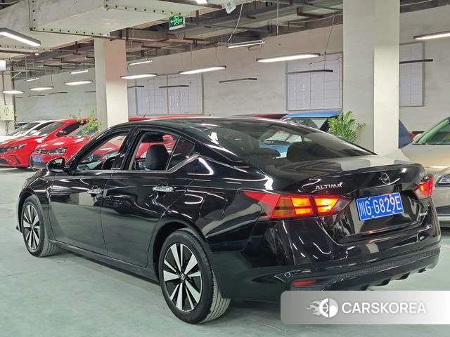 Nissan Altima 2021 Черный из Китая, фото 2