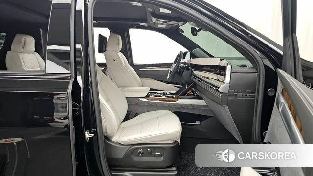 Cadillac Escalade 5th Generation 2025 Черный из Кореи, фото 2