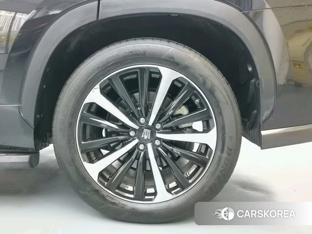 Toyota Crown 2022 Черный из Китая, фото 2