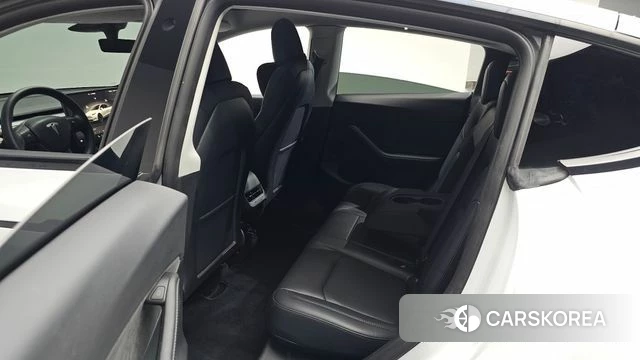 Tesla Model Y 2022 Белый из Кореи, фото 2