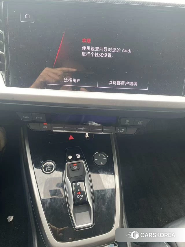 Audi Q4 2024 Синий из Китая, фото 2