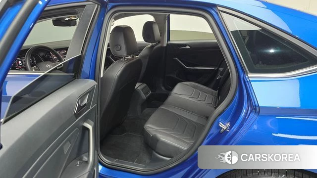 Volkswagen 7th Generation of Jetta 2023 Синий из Кореи, фото 2