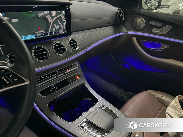 Mercedes-Benz E-Class W213 2022 Серый из Кореи, фото 2