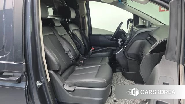 Hyundai Staria 2023 Серый из Кореи, фото 2