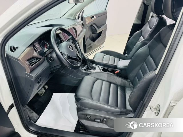 Volkswagen Tharu 2021 Белый из Китая, фото 2
