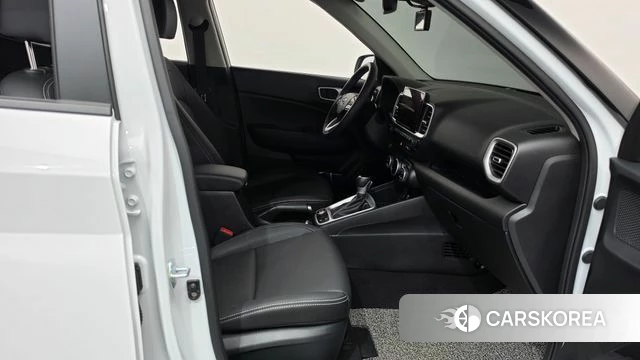 Hyundai Venue 2025 Белый из Кореи, фото 2