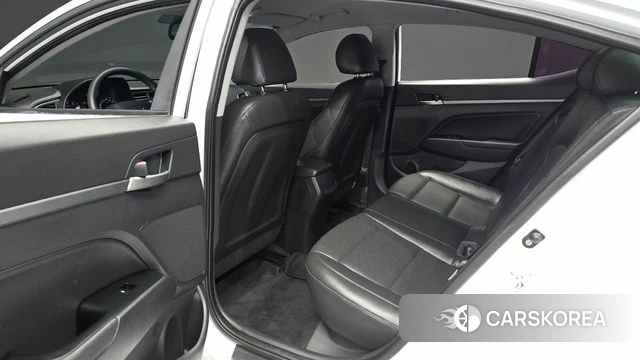 Hyundai Avante AD 2018 Белый из Кореи, фото 2