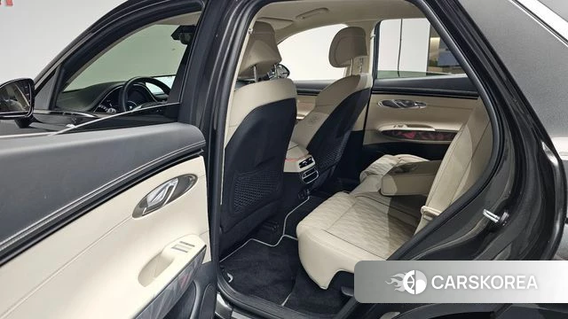Genesis GV70 2024 Серый из Кореи, фото 2