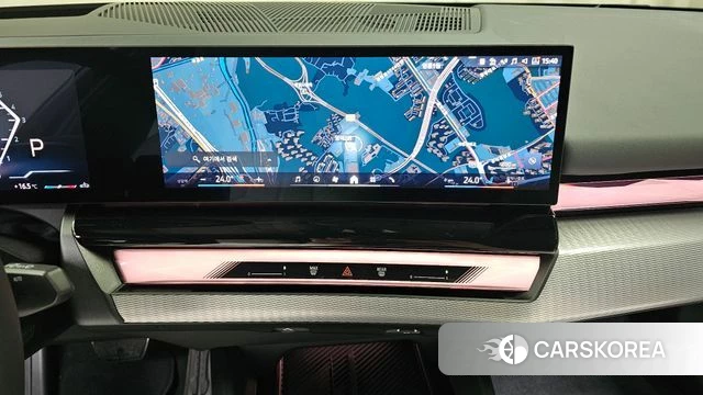 BMW 5 Series (G60) 2025 Серебристо-серый из Кореи, фото 2