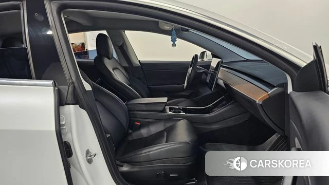 Tesla Model 3 2020 Белый из Кореи, фото 2
