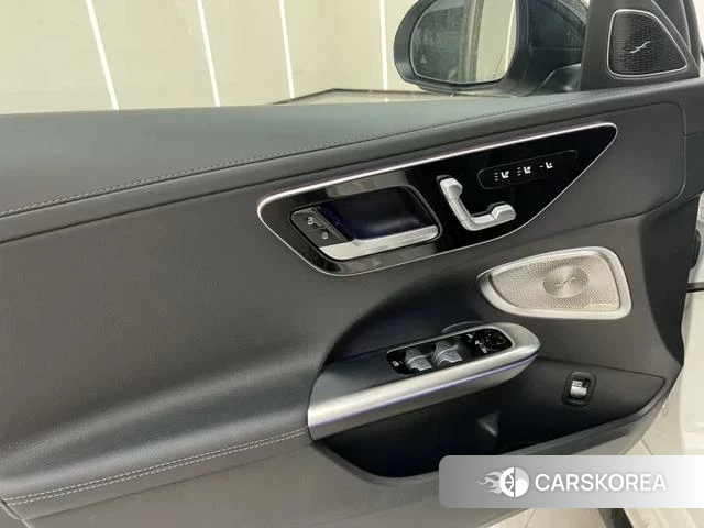 Mercedes-Benz C-class 2024 Белый из Китая, фото 2