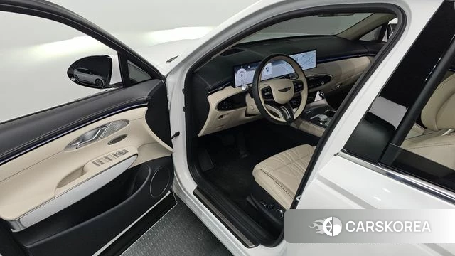 Genesis GV70 2024 Белый из Кореи, фото 2