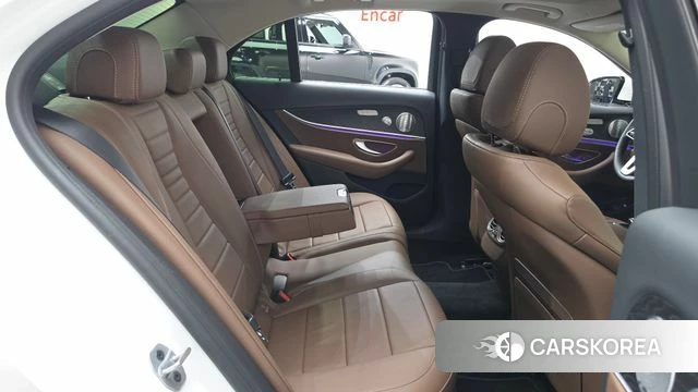 Mercedes-Benz E-Class W213 2019 Белый из Кореи, фото 2