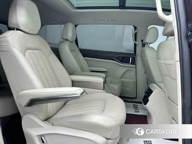 Volkswagen Viloran 2023 Красный из Китая, фото 2