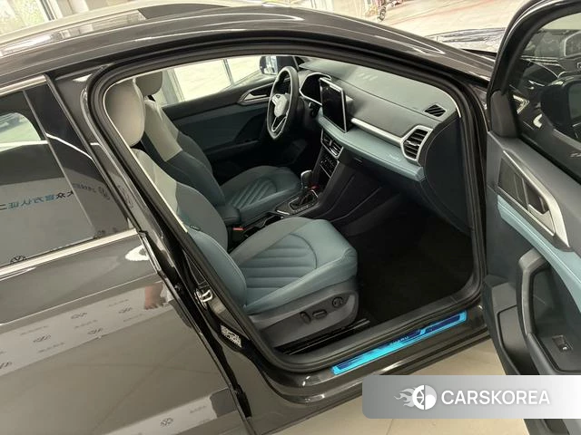 Volkswagen Tharu 2023 Темно-серый из Китая, фото 2
