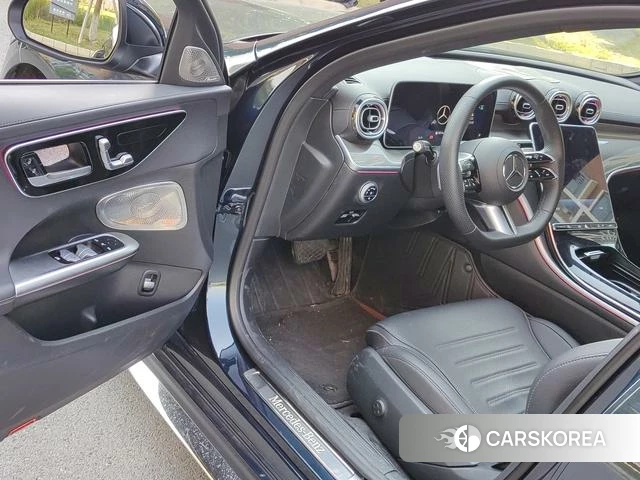 Mercedes-Benz C-class 2025 Черный из Китая, фото 2