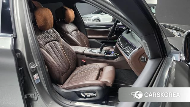 BMW 7 Series (G11) 2020 Серебристо-серый из Кореи, фото 2