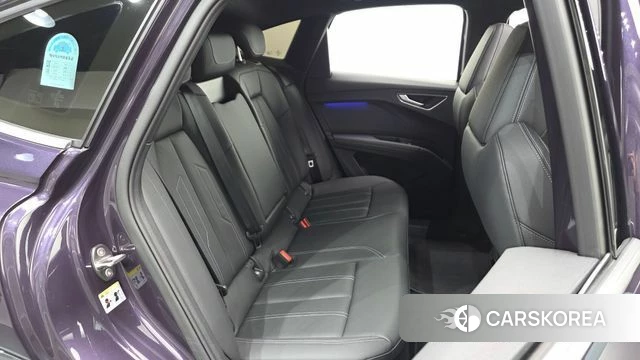 Audi Q4 e-Tron (F4) 2026 Фиолетовый из Кореи, фото 2