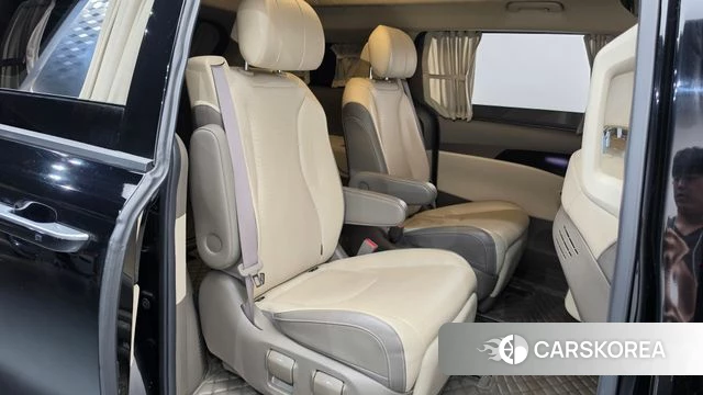 Kia Carnival 4th generation 2021 Черный из Кореи, фото 2