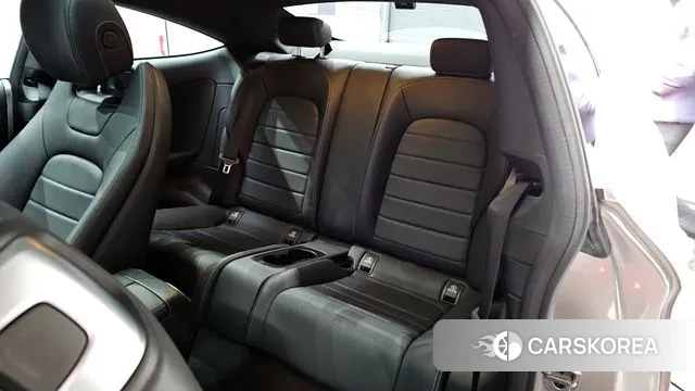 Mercedes-Benz C-Class W205 2020 Песочный из Кореи, фото 2