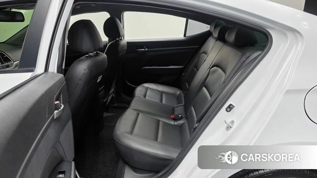 Hyundai Avante AD 2018 Белый из Кореи, фото 2