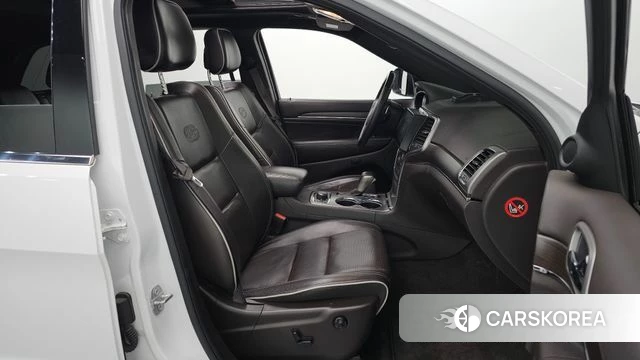 Jeep Grand Cherokee 2018 Белый из Кореи, фото 2