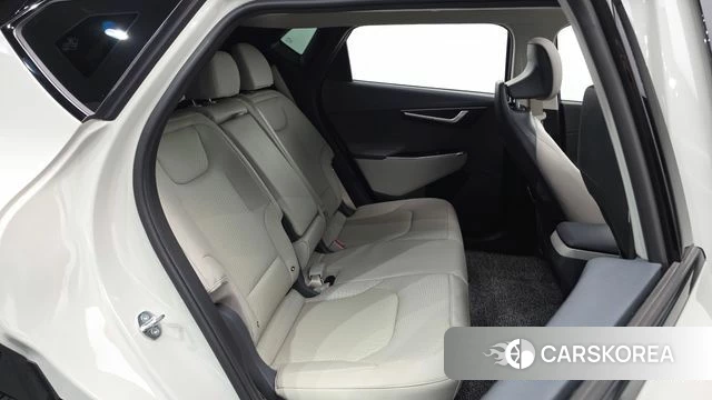 Kia EV6 2023 Жемчужный цвет из Кореи, фото 2