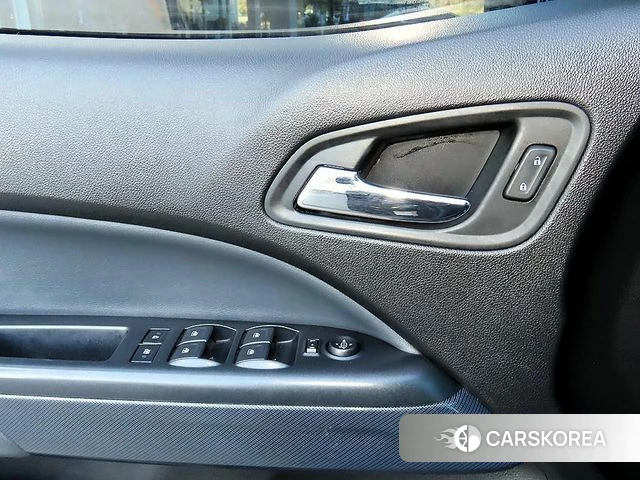 Chevrolet (GM Daewoo) Real New Colorado 2021 Черный из Кореи, фото 2