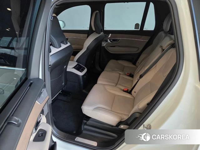 Volvo XC90 second Generation 2025 Белый из Кореи, фото 2