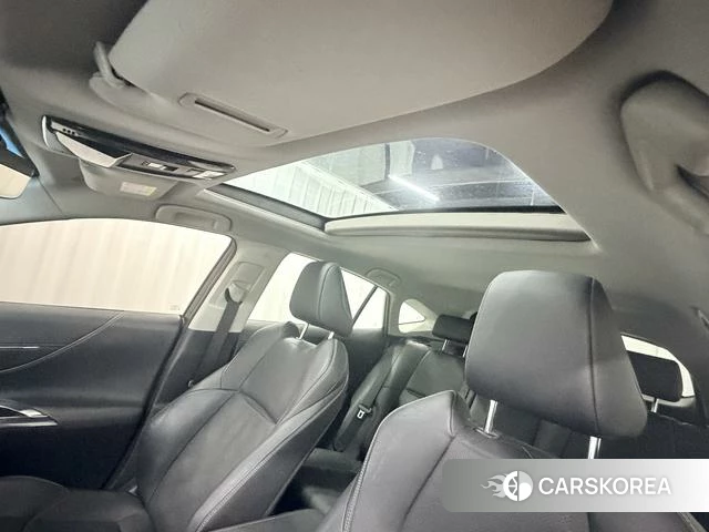 Toyota Venza 2022 Белый из Китая, фото 2