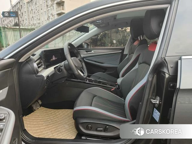 Volkswagen Lamando 2023 Темно-серый из Китая, фото 2