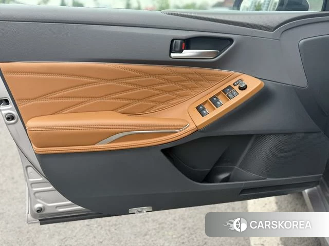 Toyota Avalon 2022 Серебристо-серый из Китая, фото 2