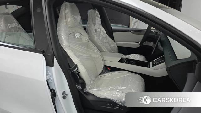 Tesla Model Y 2026 Белый из Кореи, фото 2