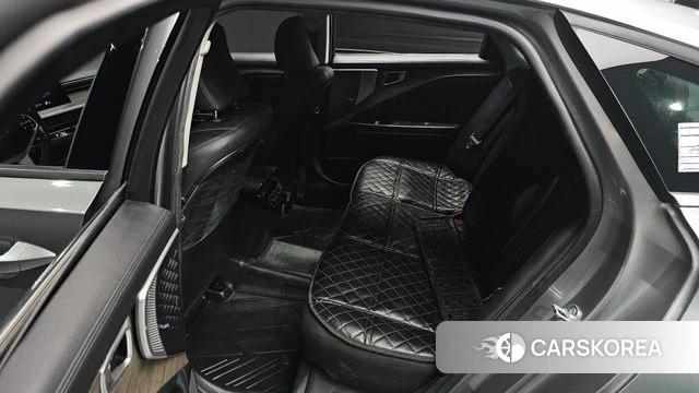 Kia K8 2024 Серебристо-серый из Кореи, фото 3