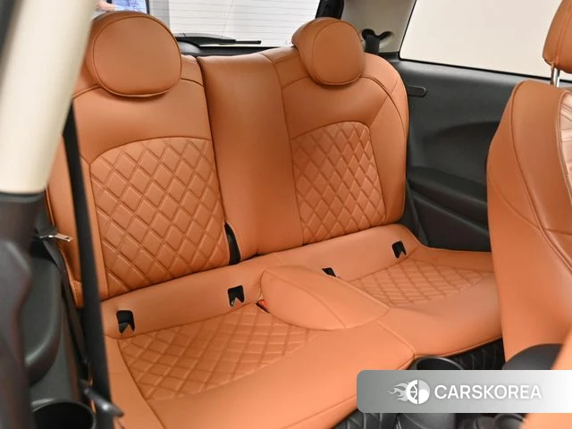 Mini Cooper 2023 Красный из Кореи, фото 2