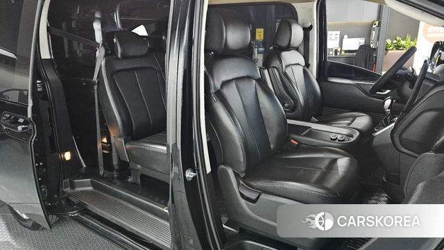 Hyundai Staria 2021 Черный из Кореи, фото 2