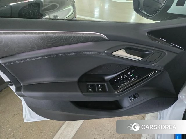 Audi A6 e-Tron 2025 Белый из Кореи, фото 2