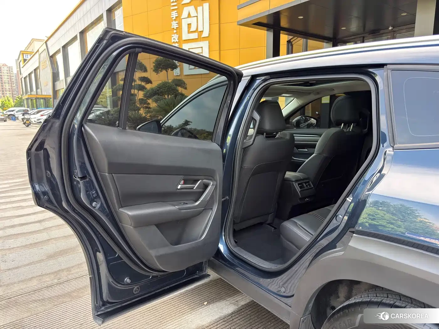 Mazda CX-50 2024 Синий из Китая, фото 2