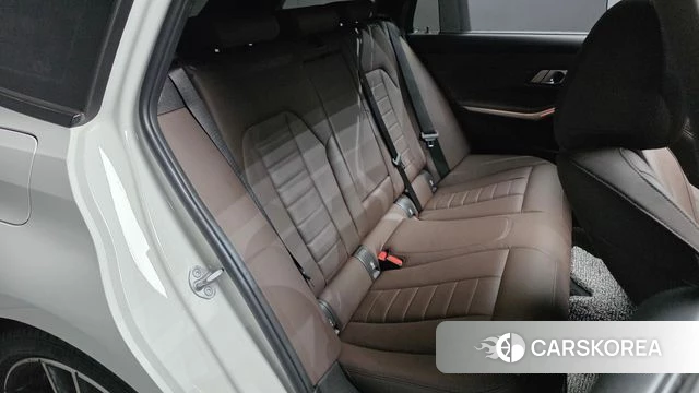 BMW 3 Series (G20) 2022 Белый из Кореи, фото 2