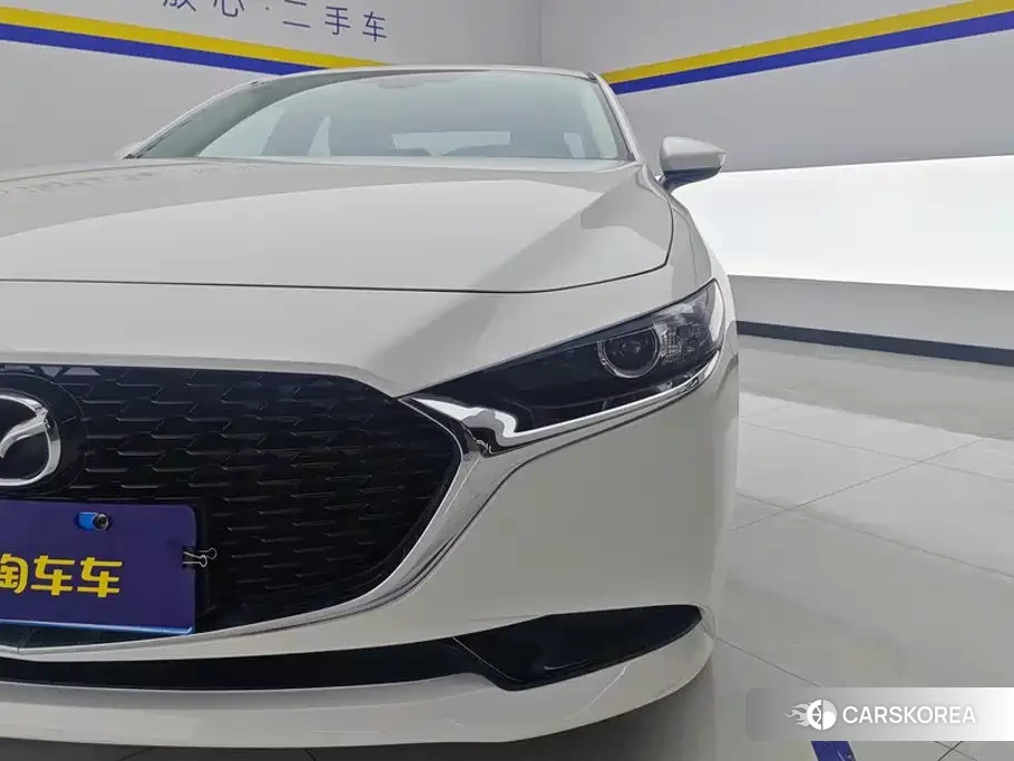 Mazda 3 2026 Белый из Китая, фото 2
