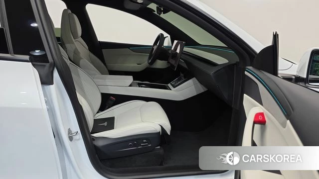 Tesla Model Y 2026 Белый из Кореи, фото 2