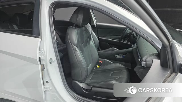 Hyundai The New Avante (CN7) 2024 Белый из Кореи, фото 2