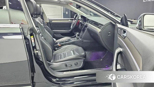 Volkswagen Arteon 2019 Черный из Кореи, фото 2