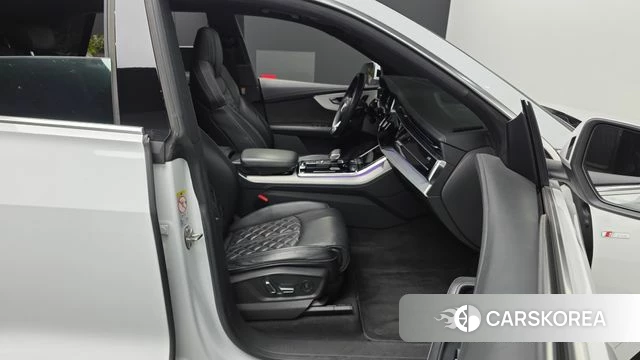 Audi Q8 (4M) 2021 Белый из Кореи, фото 2