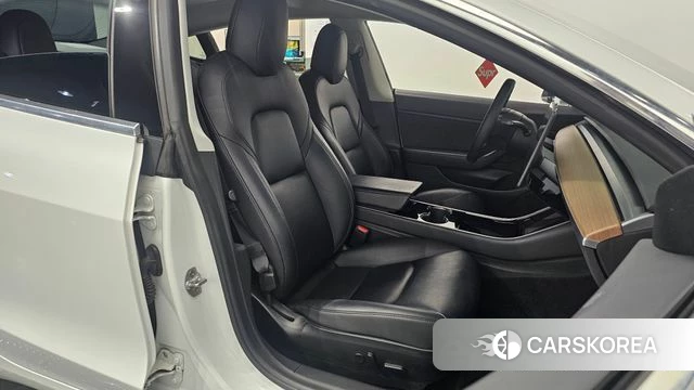 Tesla Model 3 2020 Белый из Кореи, фото 2