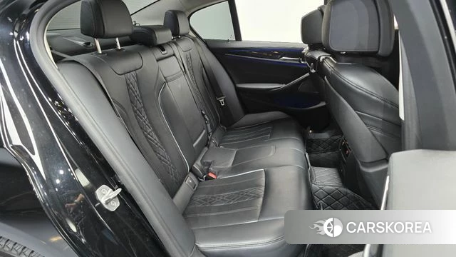 BMW 5 Series (G30) 2020 Черный из Кореи, фото 2